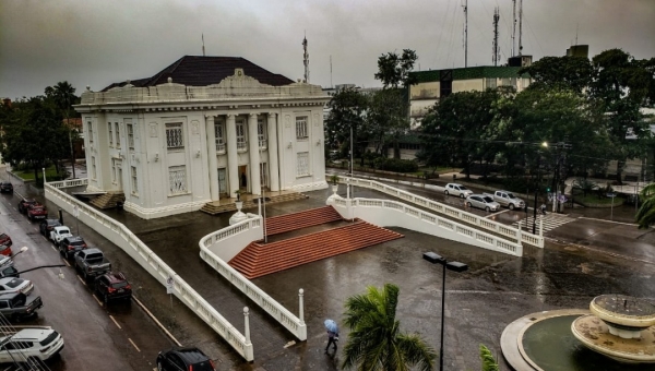 "Virada do ano no Acre será com chuvas torrenciais", diz Friale 