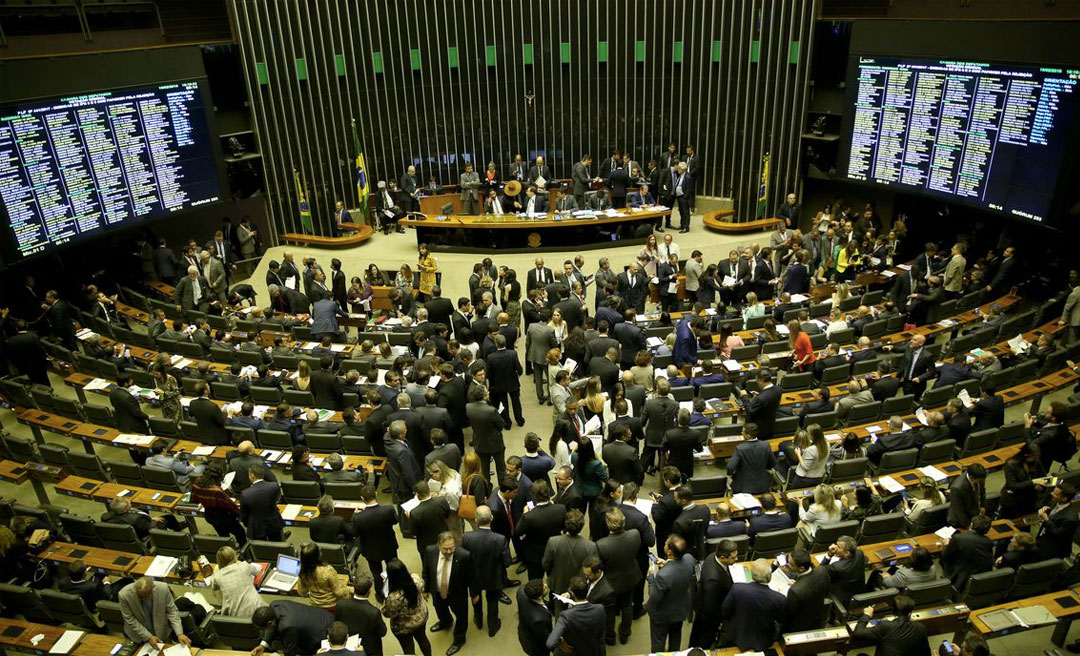 Saiba quem são os deputados federais mais ausentes a sessões na Câmara Federal