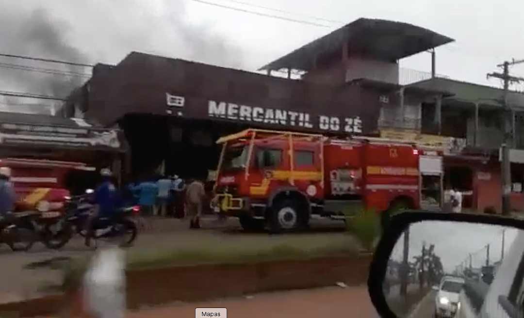 Incêndio em mercantil é registrado na madrugada desta segunda