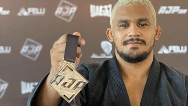 Paratleta acreano Wendell Barbosa conquista medalha de prata em competição de jiu-jitsu em Fortaleza