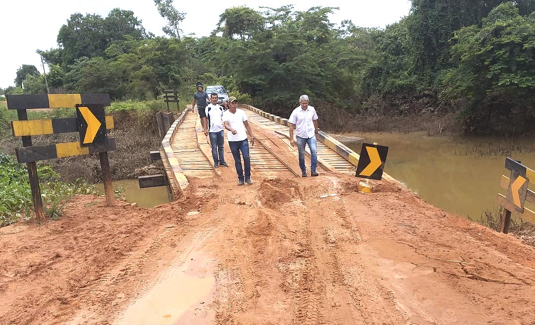 Prefeitura recupera cabeceira e aumenta vão da ponte sobre o Igarapé Liberdade no Belo Jardim 3