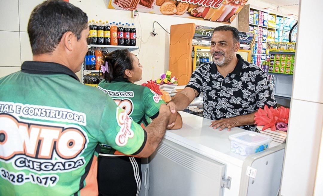 Prefeito Ilderlei Cordeiro dialoga com moradores da Vila Santa Rosa