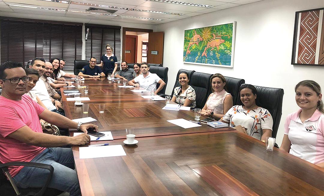 ISE recebe líder mundial de ações socioeducativa da Igreja Universal, em Rio Branco