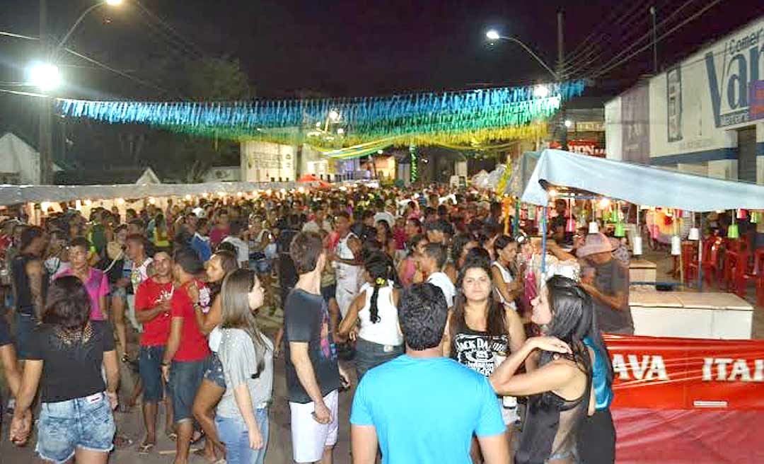 Carnaval em Tarauacá é cancelado pela Prefeitura e iniciativa privada realiza a festa