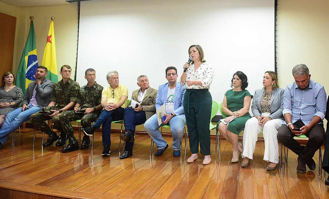 Prefeita Socorro Neri participa de reunião estratégica sobre Segurança Pública