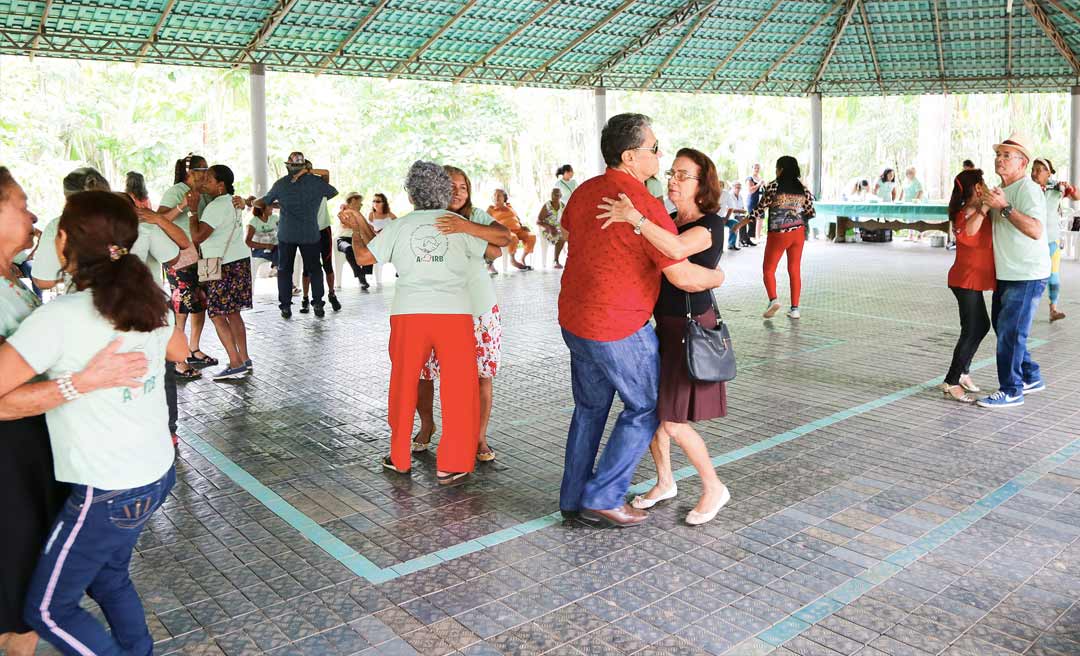 Rio Branco: Prefeitura promove Forró da Melhor Idade no horto Florestal