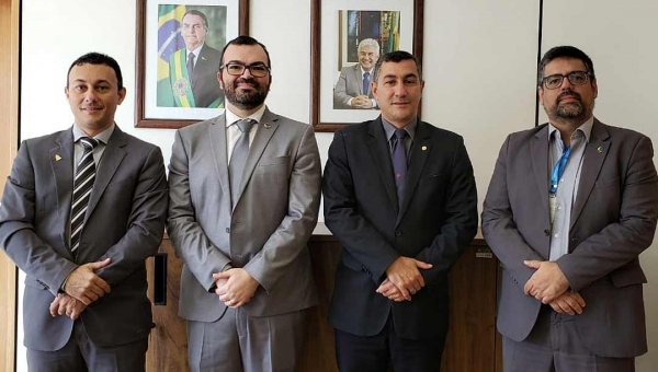 Jesus Sérgio e presidente da Funtac cumprem agenda em Brasília para buscar liberação de recursos federais