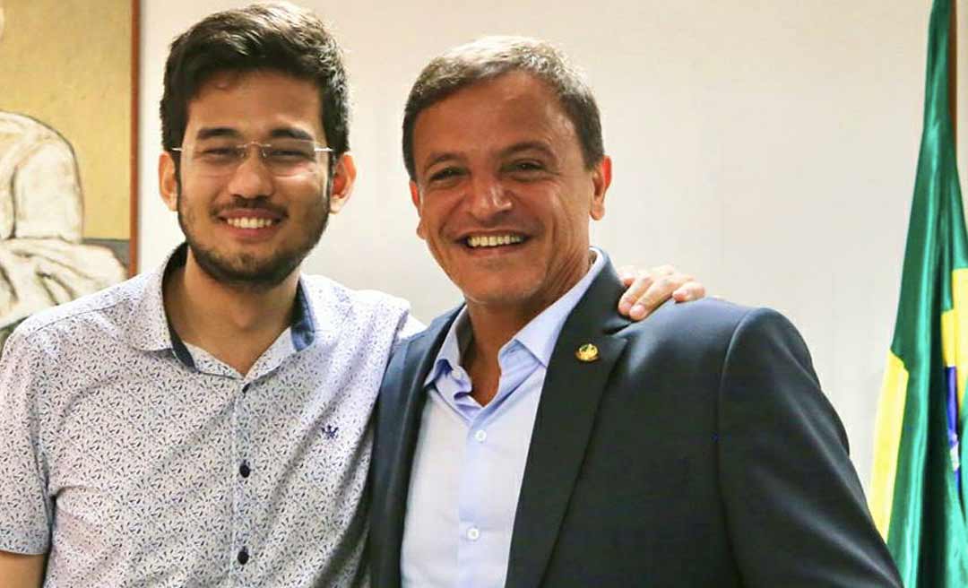 Deputado Kim Kataguiri vai à Reserva Chico Mendes a convite do Senador Marcio Bittar