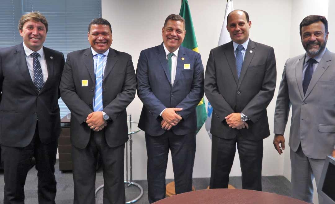 Major Rocha agradece apoio da Anac na integração com o Peru