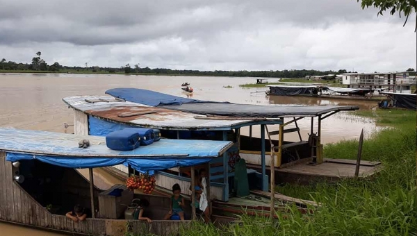 Rio Tarauacá ultrapassa cota de alerta no interior do Acre e preocupa Defesa Civil