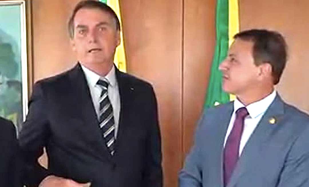 Derrubar o veto aos 30 bi "cheira a golpe", diz o senador Márcio Bittar