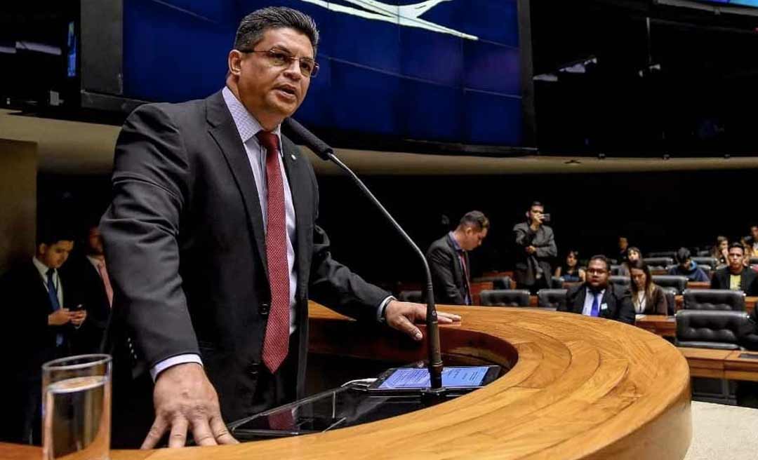 Deputado Manuel Marcos vota sim em apoio ao veto 52