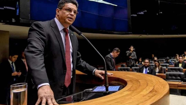 Deputado Manuel Marcos vota sim em apoio ao veto 52