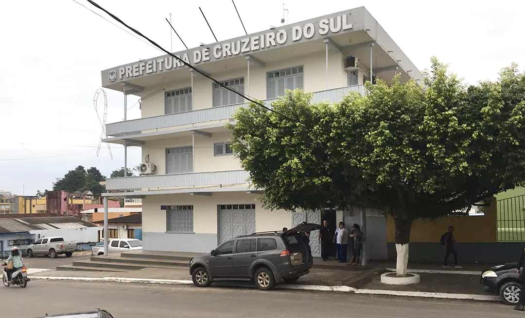 Na mira do TCE, professores nomeados em Cruzeiro do Sul podem ser demitidos