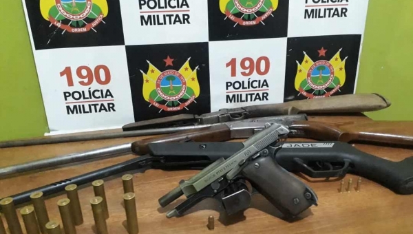 Em operação, polícia prende três homens com armas de fogo e munição em Tarauacá