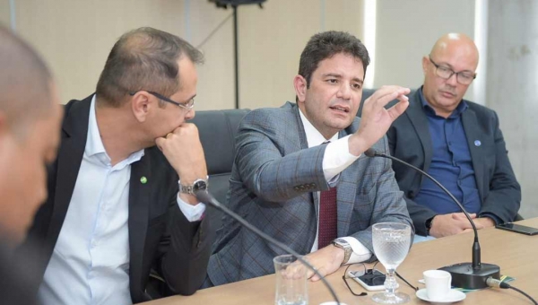 “O governo não vai atrapalhar quem quer investir no Acre”, garante Gladson a empresários