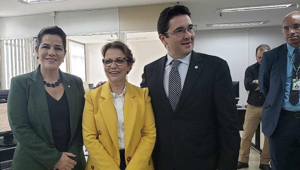 Mara Rocha trata do novo sistema de regularização fundiária em reunião com a ministra da Agricultura