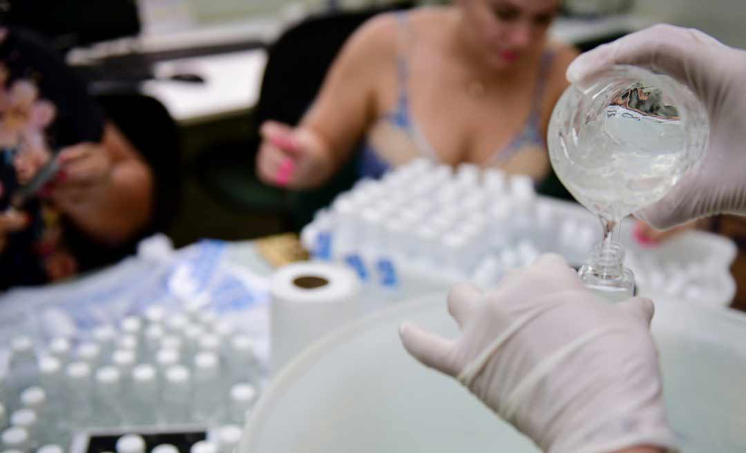 Produção de álcool em gel no Acre ajuda na prevenção da Covid-19