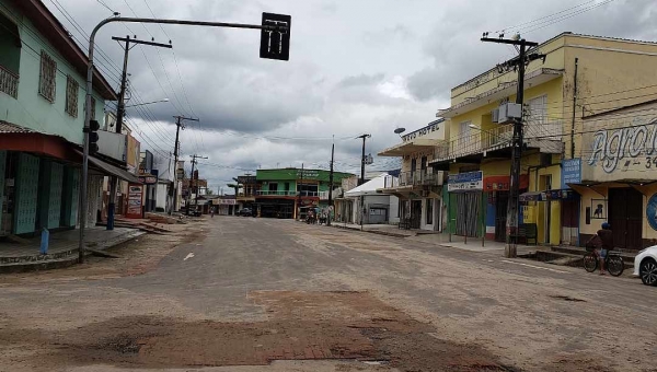 Tarauacá fecha comércio, feiras e academias após decreto