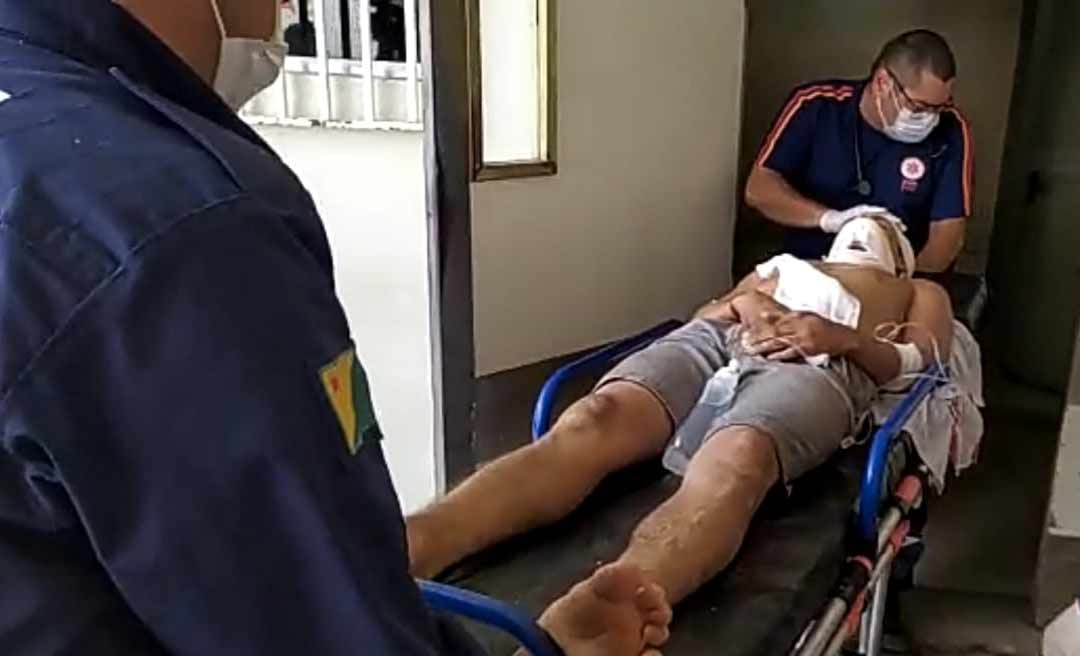 Dupla em motocicleta atira em jovem em via pública no Belo Jardim, em Rio Branco