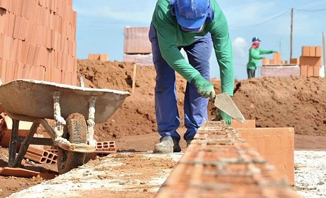 Decreto de Gladson libera funcionamento de lotéricas, motéis e construção civil no Acre