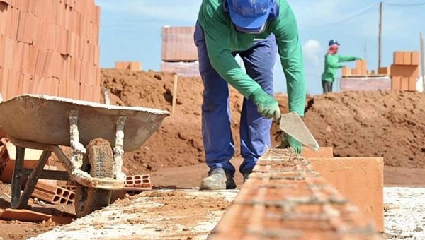 Decreto de Gladson libera funcionamento de lotéricas, motéis e construção civil no Acre