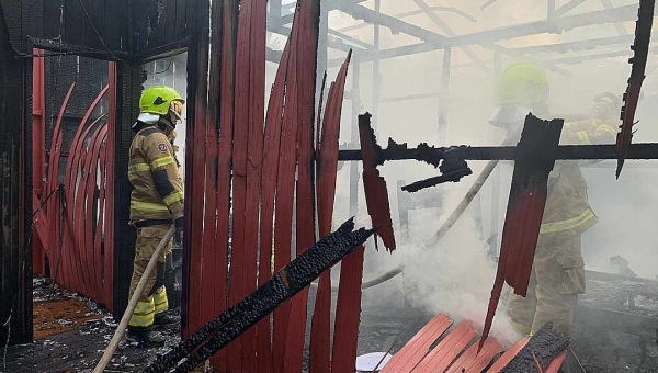 Homem tem 80% do corpo queimado durante incêndio residencial em Feijó