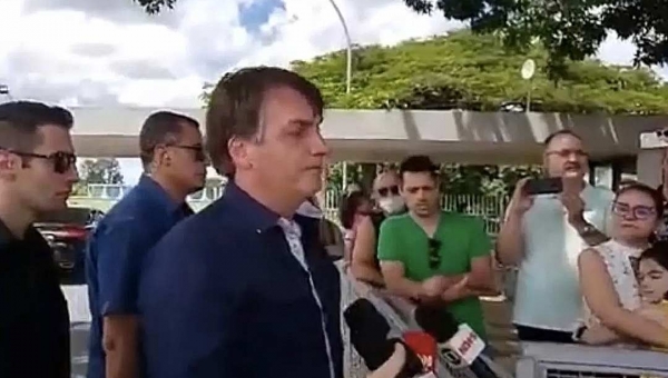 Bolsonaro diz após passeio: 'Todos nós iremos morrer um dia'