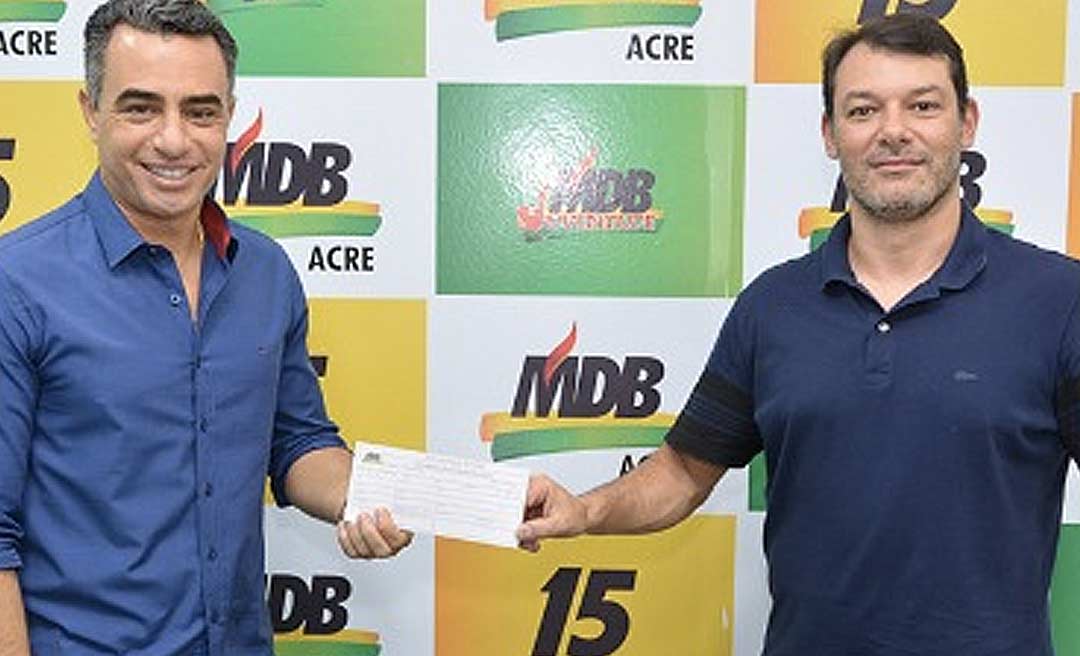 Com a bênção dos caciques da executiva regional André Maia assina ficha de filiação ao MDB