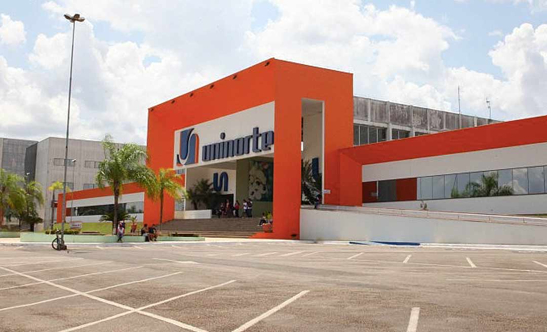 Uninorte doa materiais hospitalares para o Hospital Santa Juliana, Huerb e Prefeituta de Rio branco