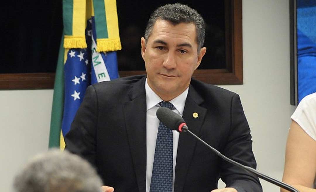 Jesus Sérgio apresenta emenda que proíbe aumento do valor dos medicamentos em 2020