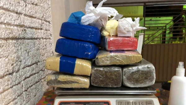 Adolescente é flagrado com carregamento de mais de 8kg de drogas no interior do Acre