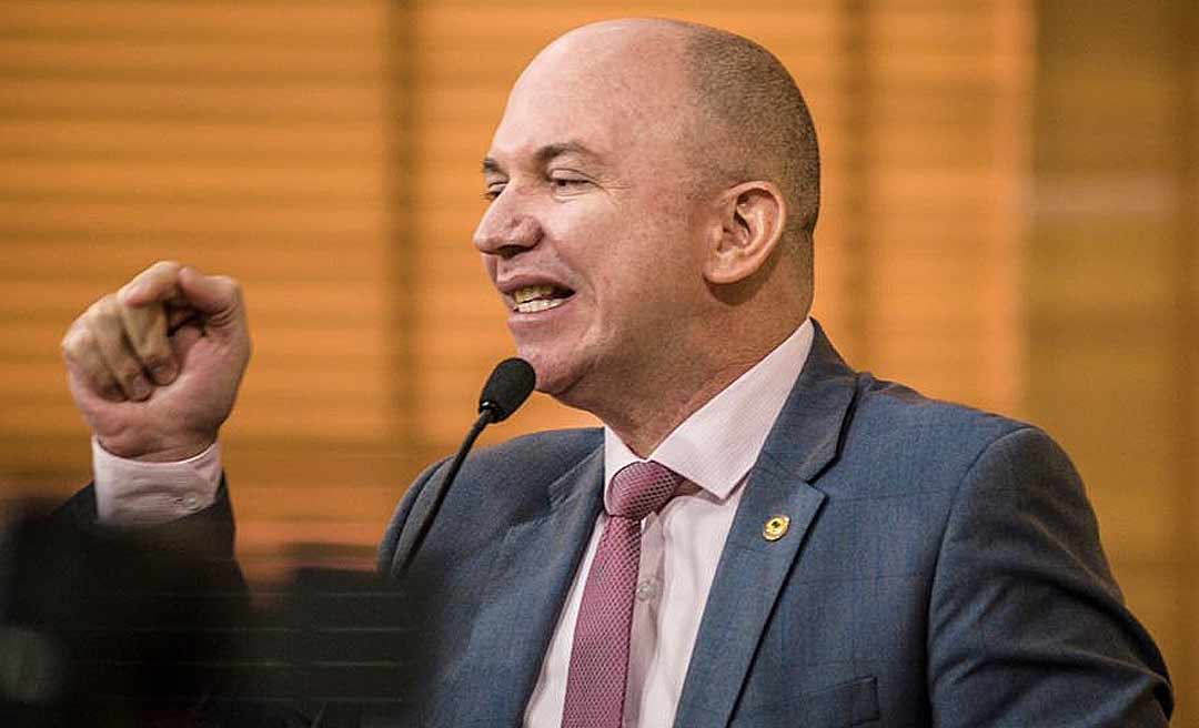 Gehlen Diniz apresenta projeto que reduz salário dos deputados estaduais em 50% por 90 dias