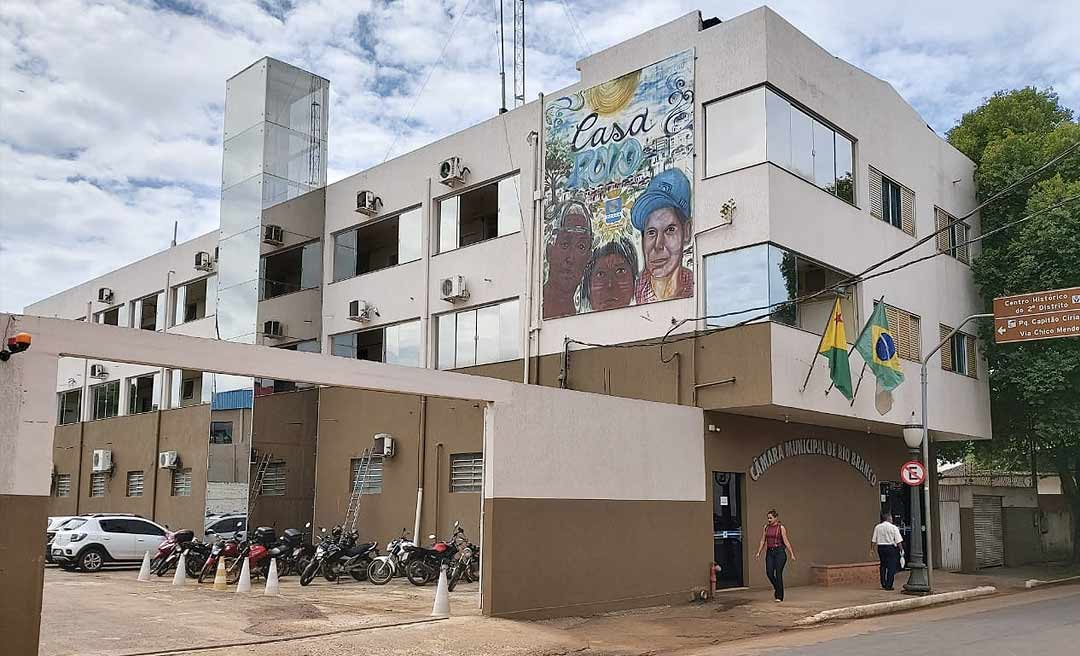 Dança das cadeiras mexeu na representação partidária da Câmara de Rio Branco