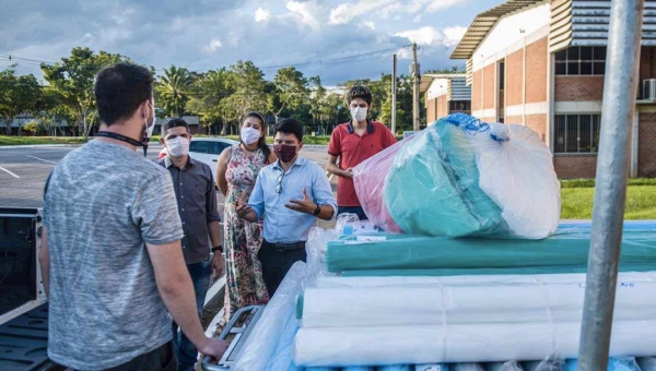 Jenilson e Calegário doam subsídio para estudantes na UFAC produzirem EPI's para servidores de saúde