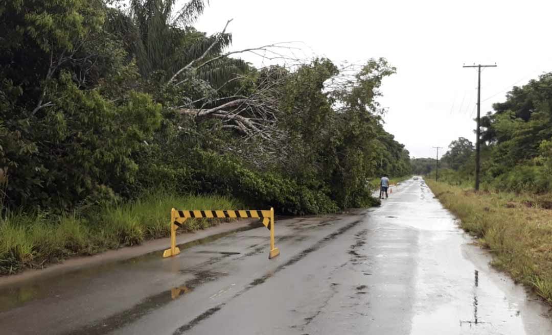 Governo no Acre fecha rodovia de acesso à Mâncio Lima, na AC 405, para evitar pandemia