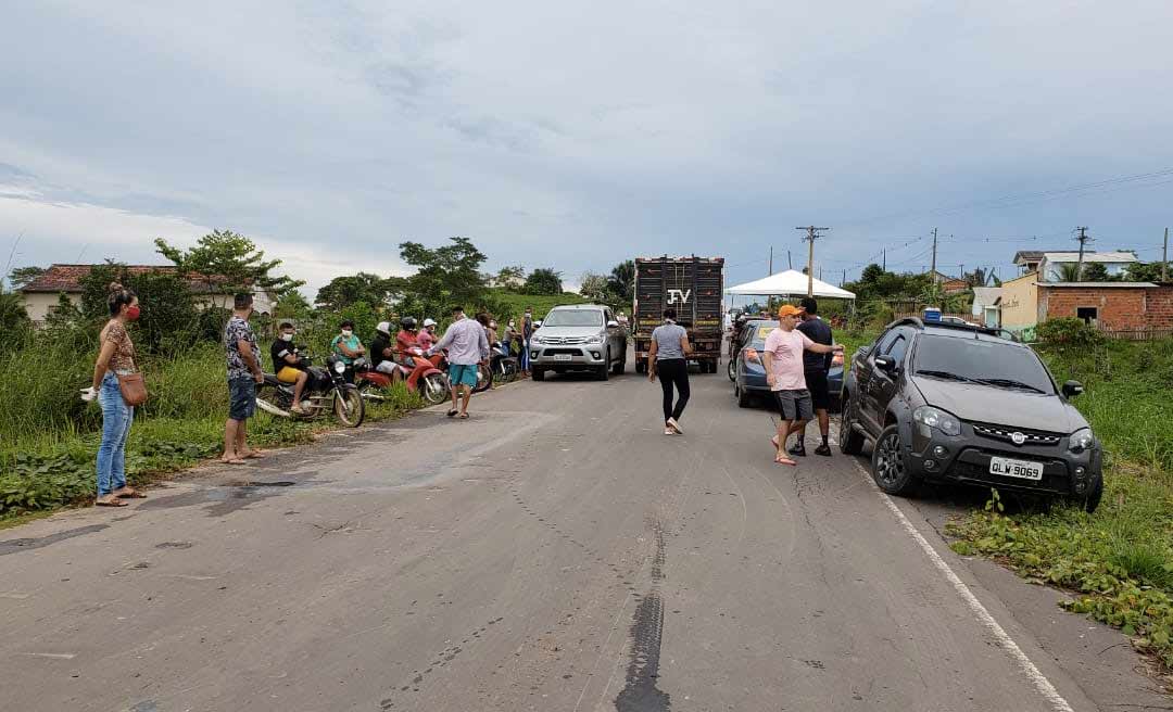 Coronavírus: Em Tarauacá, manifestantes protestam na BR-364 contra decisão de juíza