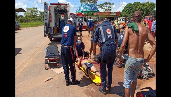 Colisão entre motos deixa um morto e outro gravemente ferido na AC-40