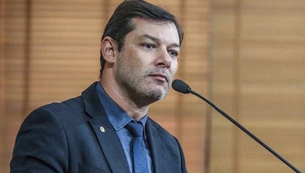 Roberto Duarte aciona órgãos para investigar o preço do combustível no Acre