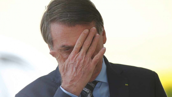 "Tem gente potencializando o número de óbitos", diz Bolsonaro sobre a Covid-19