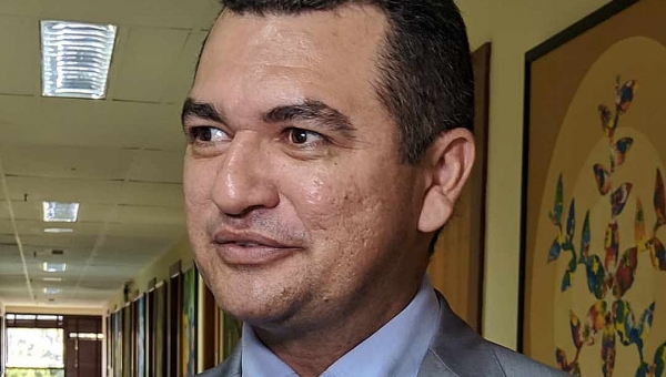 Cadmiel diz que Ministério Público quer mandar mais que o Poder Legislativo