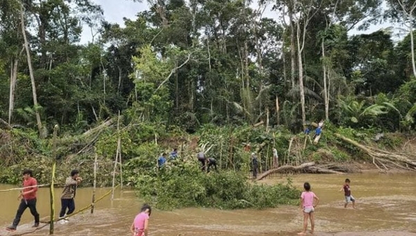 Por medo do coronavírus, indígenas fecham acesso pelo rio Gregório e proíbem circulação entre aldeias