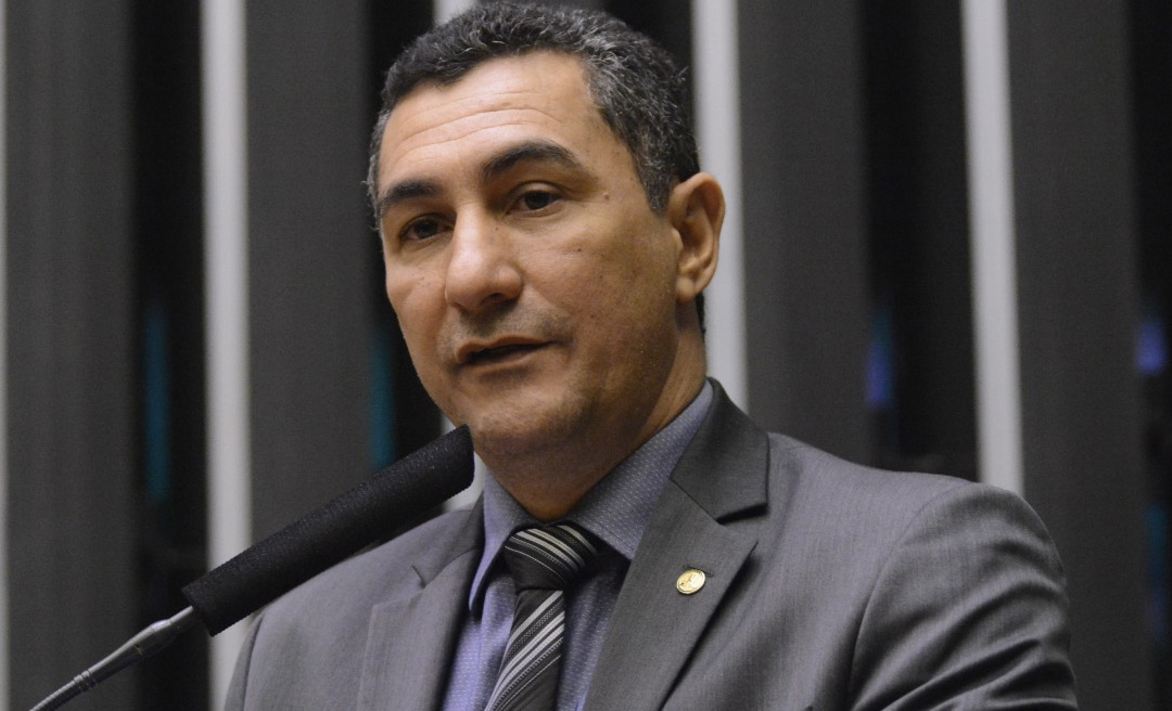 Jesus Sérgio solicita a realização de pagamento do auxílio emergencial também em bancos privados