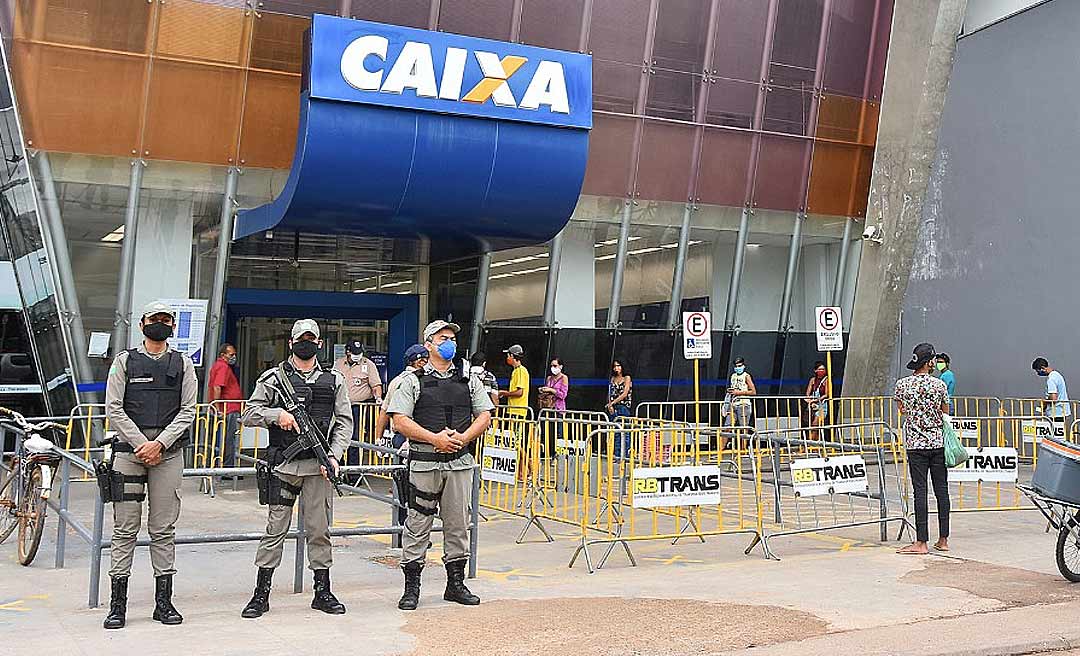 Após aglomeração, funcionários da Caixa têm sintomas da Covid-19 e agência fecha