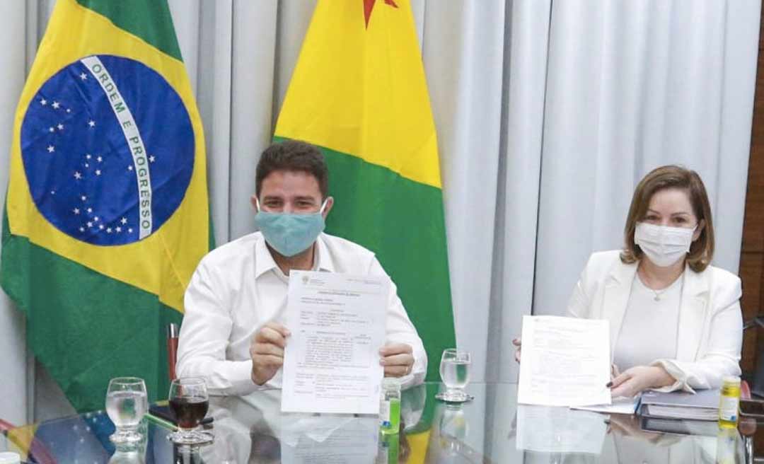 Com Socorro, Gladson assina ordem de serviço para construção do hospital de campanha em Rio Branco