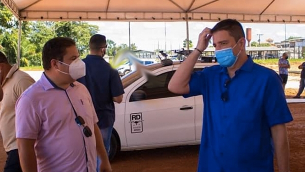 Gladson vistoria obras do hospital de campanha destinado a pacientes com covid-19 em Rio Branco