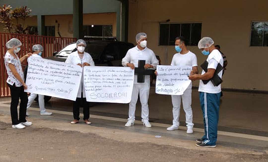 Enfermeiros da UPA fazem protesto contra a gestão da Sesacre