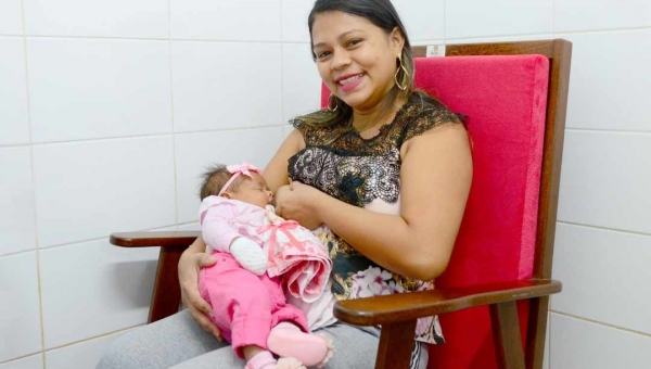 No dia das mães, Socorro Neri anuncia ampliação de licença maternidade