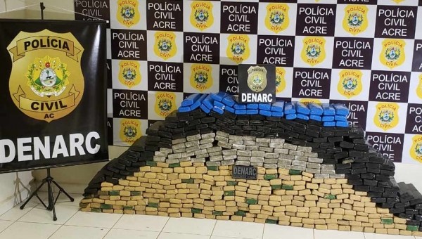 Polícia prende dois homens transportando quase meia tonelada de maconha e R$ 11 mil em dinheiro