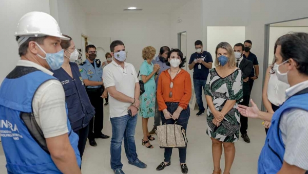 A convite de Gladson, membros do MP vistoriam obras do Into e Hospital de Campanha